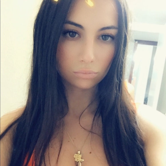 Meet your Posher, Sophia - Picture 1 of 1